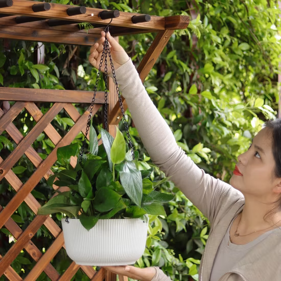 Plastic Planter Wall-Hanging Basket White Hanging Pots Hanging Planter Baskets with Drainage Hole 3 Metal Chains (DW-3)