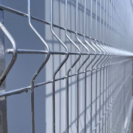 Aofu Wiremesh Temporary Yard Fence Wholesaler Strong Ability Withstand Pressure Galvanized Dipped Temporary Fence China 3D Curved Triangle Panel Fence