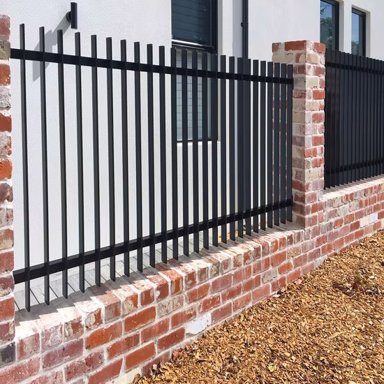 Hochwertige 6 Fuß hohe x 8 Fuß breite weiße Vinyl-PVC-Sichtschutzzaunplatten für den Garten